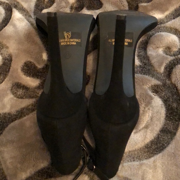 Black Olivia Heels - Picture 4 of 4